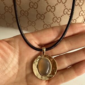 White House Black Market Women Leather Black Stone Necklace Pendant Gold Tone